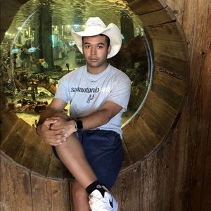 Meet your Posher, Mark